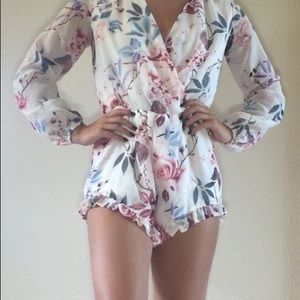 Flowery print romper